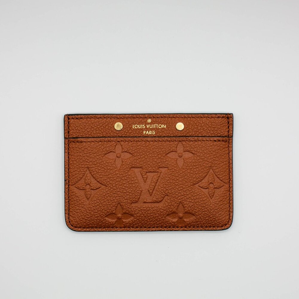 Giveaway Winner: @filomenad – Louis Vuitton Card Holder - Picture 2 of 4